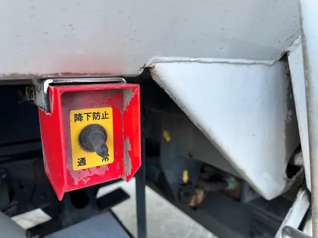 いすゞ フォワード SKG-FSR90S2(2WD)の写真15