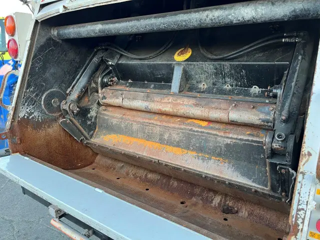 いすゞ フォワード SKG-FSR90S2(2WD)の写真19