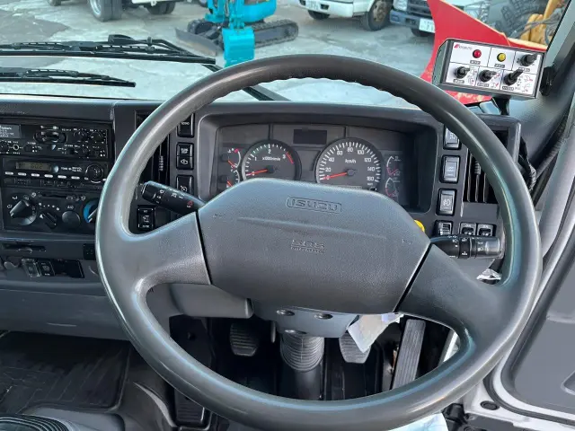 いすゞ フォワード SKG-FSR90S2(2WD)の写真32