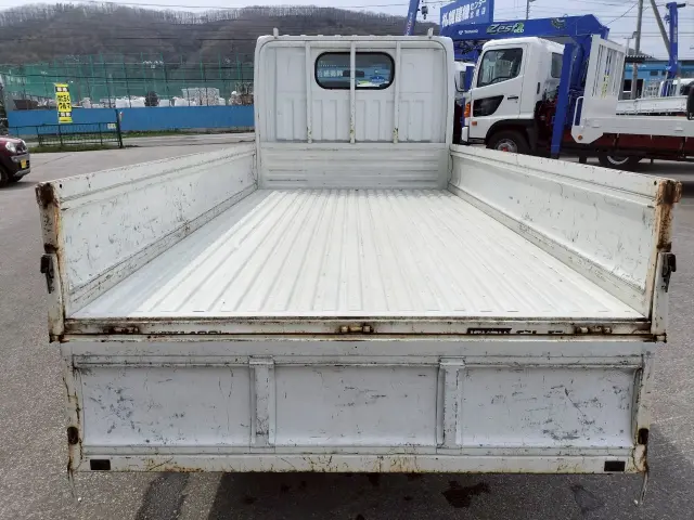 いすゞ エルフ PDG-ASZ5F24(4WD)の写真9