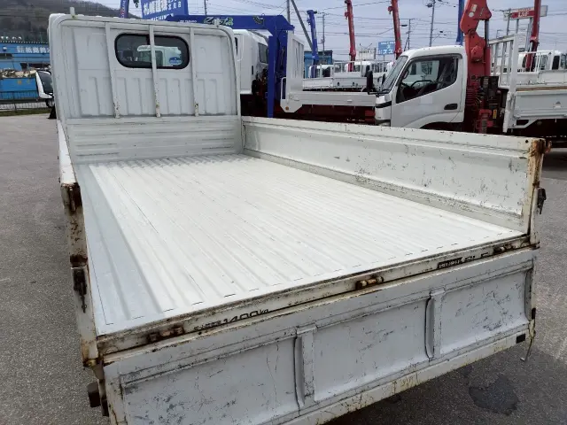 いすゞ エルフ PDG-ASZ5F24(4WD)の写真10