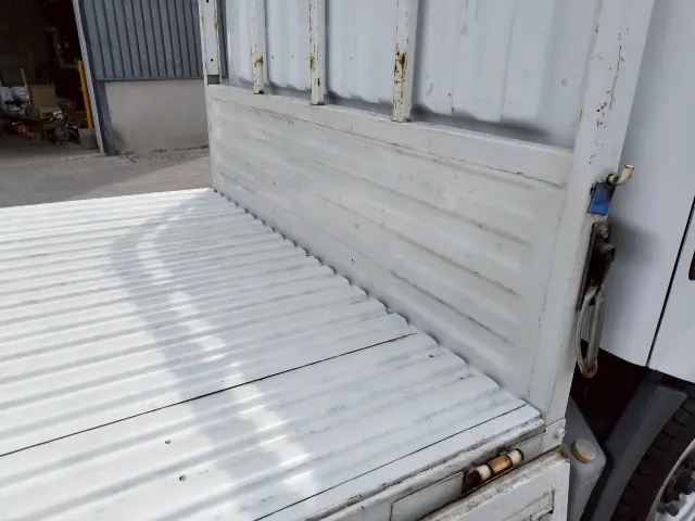 いすゞ エルフ PDG-ASZ5F24(4WD)の写真13