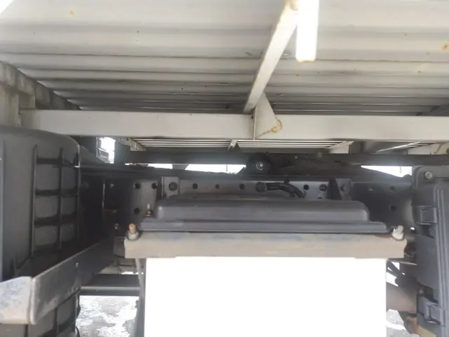 いすゞ エルフ PDG-ASZ5F24(4WD)の写真15