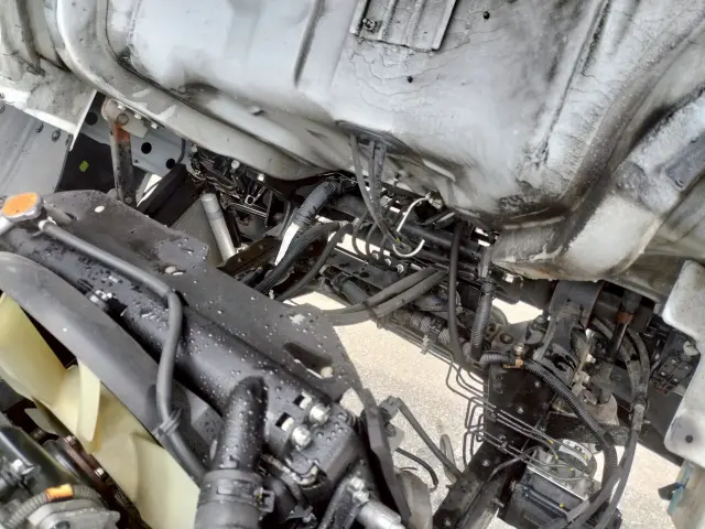 いすゞ エルフ PDG-ASZ5F24(4WD)の写真29