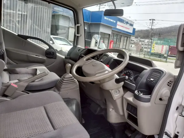 いすゞ エルフ PDG-ASZ5F24(4WD)の写真40