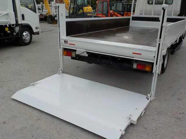 日野 デュトロ TPG-XZU710M(2WD)の写真19