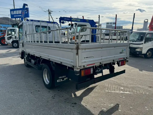 いすゞ エルフ TKG-NMS85AR(4WD)の写真7