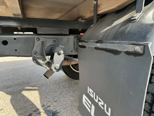 いすゞ エルフ TKG-NMS85AR(4WD)の写真18