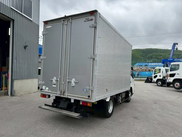 三菱 キャンター 不明の写真5