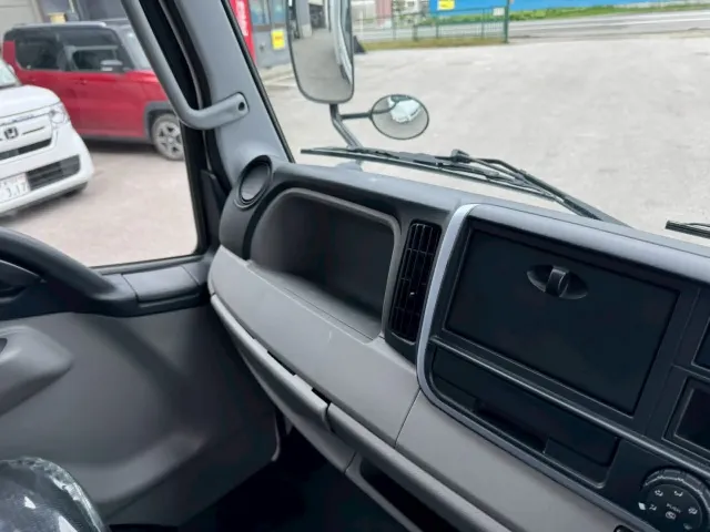 三菱 キャンター 不明の写真34