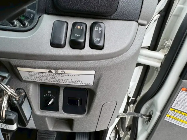 三菱 キャンター 不明の写真40