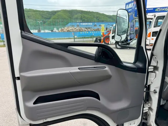 三菱 キャンター 不明の写真42