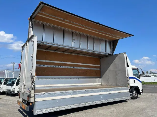 いすゞ フォワード TKG-FRR90S2(2WD)の写真6