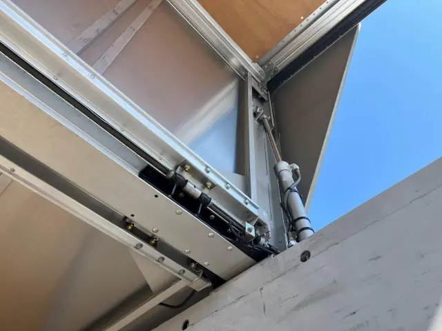 いすゞ フォワード TKG-FRR90S2(2WD)の写真12