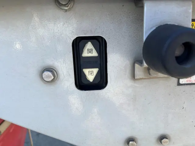 いすゞ フォワード TKG-FRR90S2(2WD)の写真17