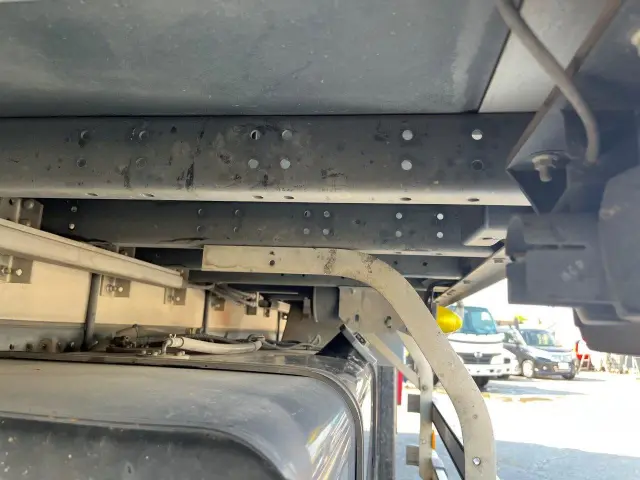 いすゞ フォワード TKG-FRR90S2(2WD)の写真22