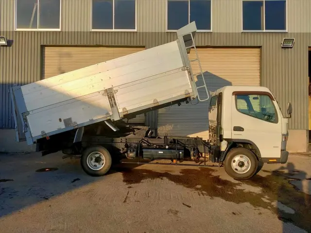 三菱 キャンター 不明の写真4