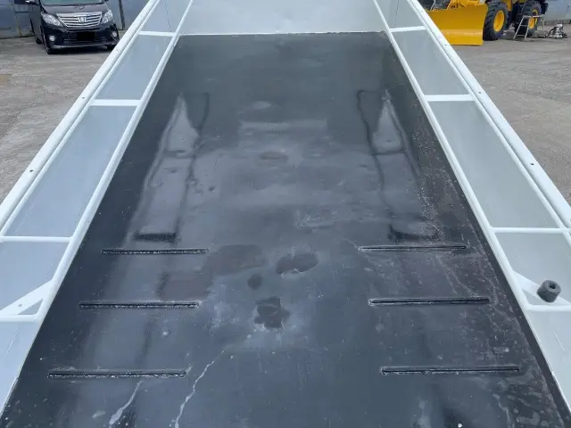 いすゞ エルフ TPG-NKR85AN(2WD)の写真8