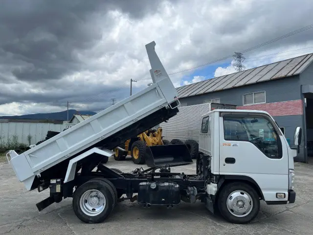 いすゞ エルフ TPG-NKR85AN(2WD)の写真14