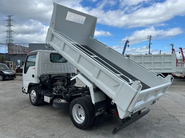 いすゞ エルフ TPG-NKR85AN(2WD)の写真16