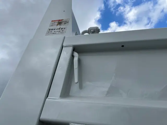 いすゞ エルフ TPG-NKR85AN(2WD)の写真20