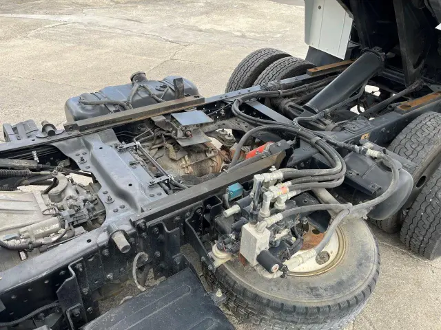 いすゞ エルフ TPG-NKR85AN(2WD)の写真29