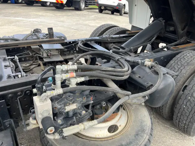 いすゞ エルフ TPG-NKR85AN(2WD)の写真30