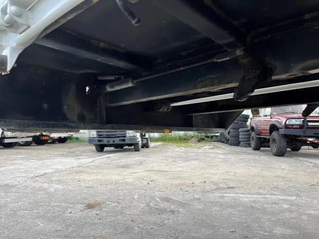 いすゞ エルフ TPG-NKR85AN(2WD)の写真35