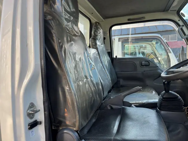 いすゞ エルフ TPG-NKR85AN(2WD)の写真37