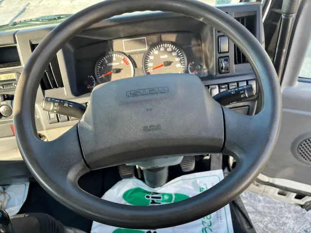 いすゞ エルフ TPG-NKR85AN(2WD)の写真38