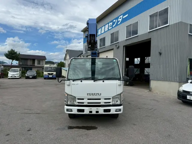 いすゞ エルフ BKG-NKR85R(2WD)の写真2