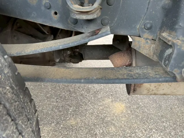 いすゞ エルフ BKG-NKR85R(2WD)の写真15