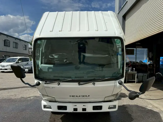 いすゞ エルフ BKG-NKR85R(2WD)の写真50