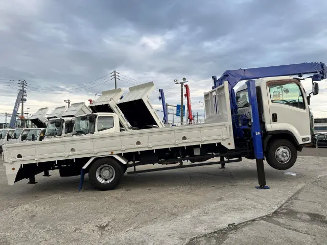 いすゞ フォワード PKG-FRR90S1(2WD)の写真5