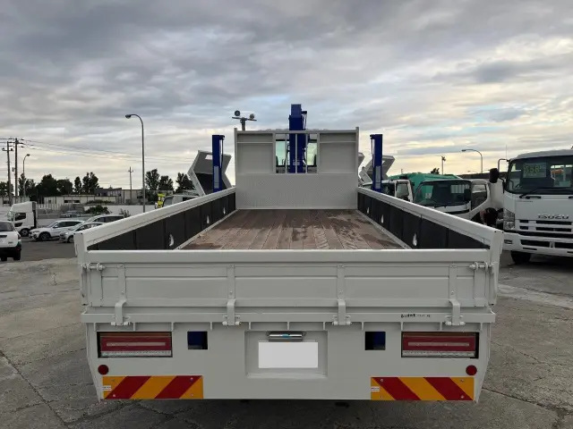 いすゞ フォワード PKG-FRR90S1(2WD)の写真8