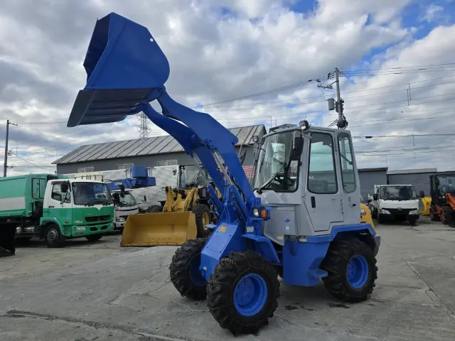 TCM L4-2 0.4㎥(4WD)の写真2