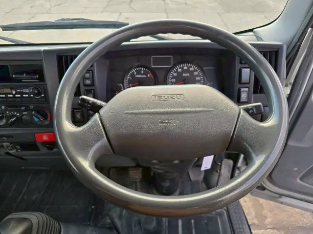 いすゞ エルフ SKG-NLS85AR(4WD)の写真26