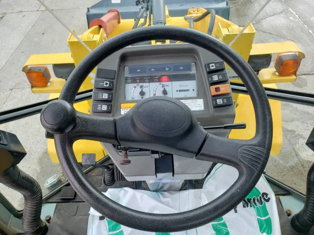 ヤンマー V3-6 0.4㎥(4WD)の写真23