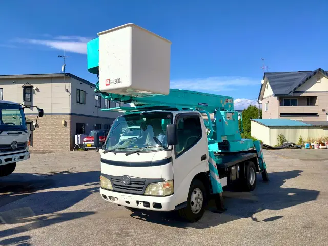 トヨタ ダイナ BDG-XZU304Eの写真1