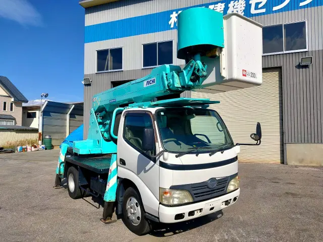 トヨタ ダイナ BDG-XZU304Eの写真3