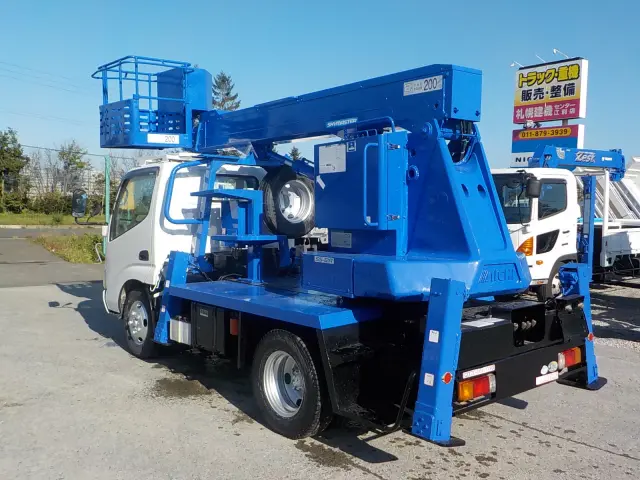 日野 デュトロ BDG-XZU304E(2WD)の写真7