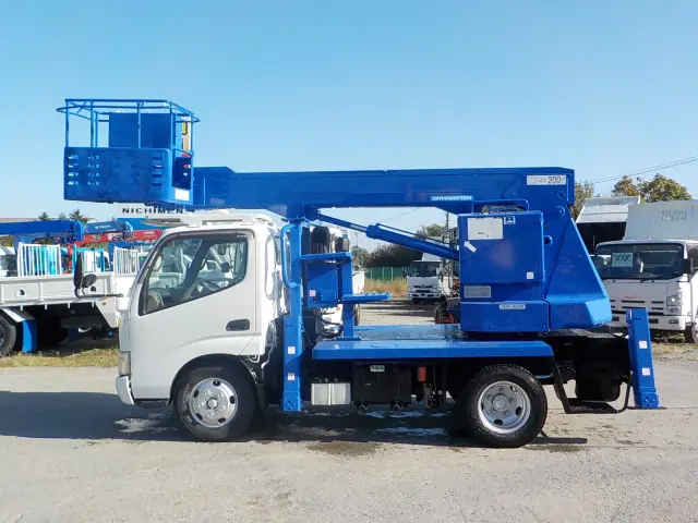 日野 デュトロ BDG-XZU304E(2WD)の写真8