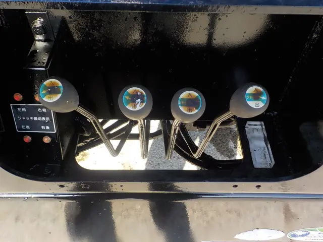 日野 デュトロ BDG-XZU304E(2WD)の写真9