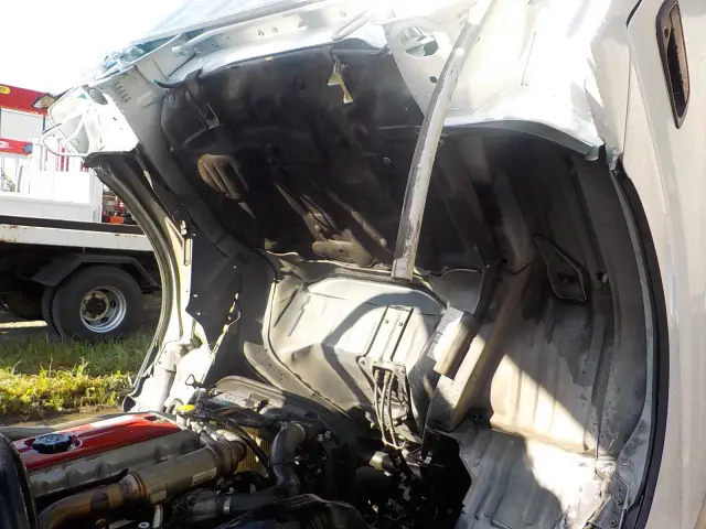 日野 デュトロ BDG-XZU304E(2WD)の写真32