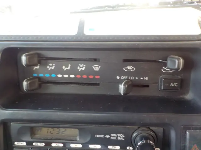 日野 デュトロ BDG-XZU304E(2WD)の写真44