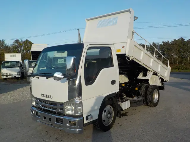 いすゞ エルフ TKG-NKR85AD(2WD)の写真1