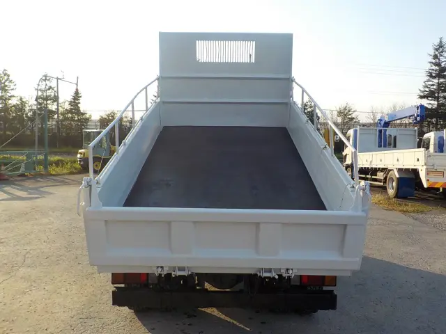 いすゞ エルフ TKG-NKR85AD(2WD)の写真6