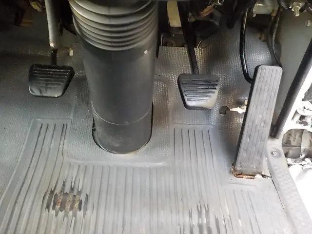 いすゞ エルフ TKG-NKR85AD(2WD)の写真35