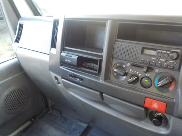 いすゞ エルフ TKG-NKR85AD(2WD)の写真37