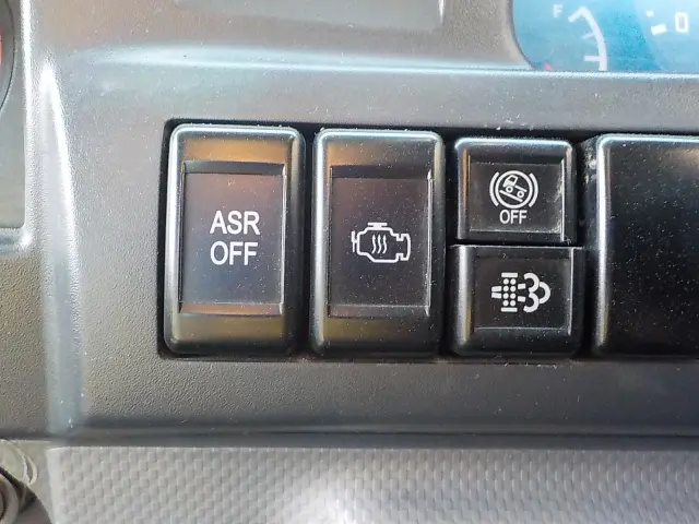 いすゞ エルフ TKG-NKR85AD(2WD)の写真40